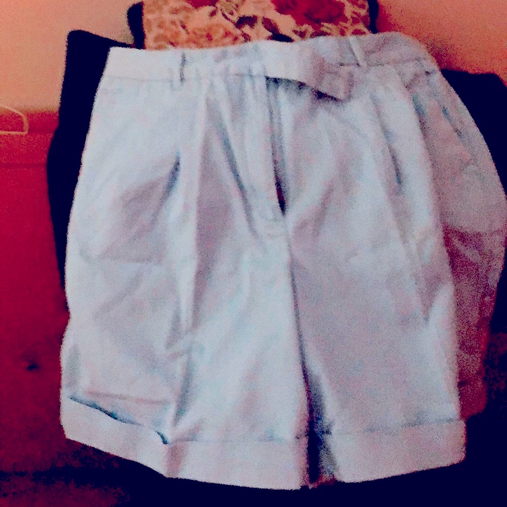 Women’s VanHuesen sz14 shorts only worn twice